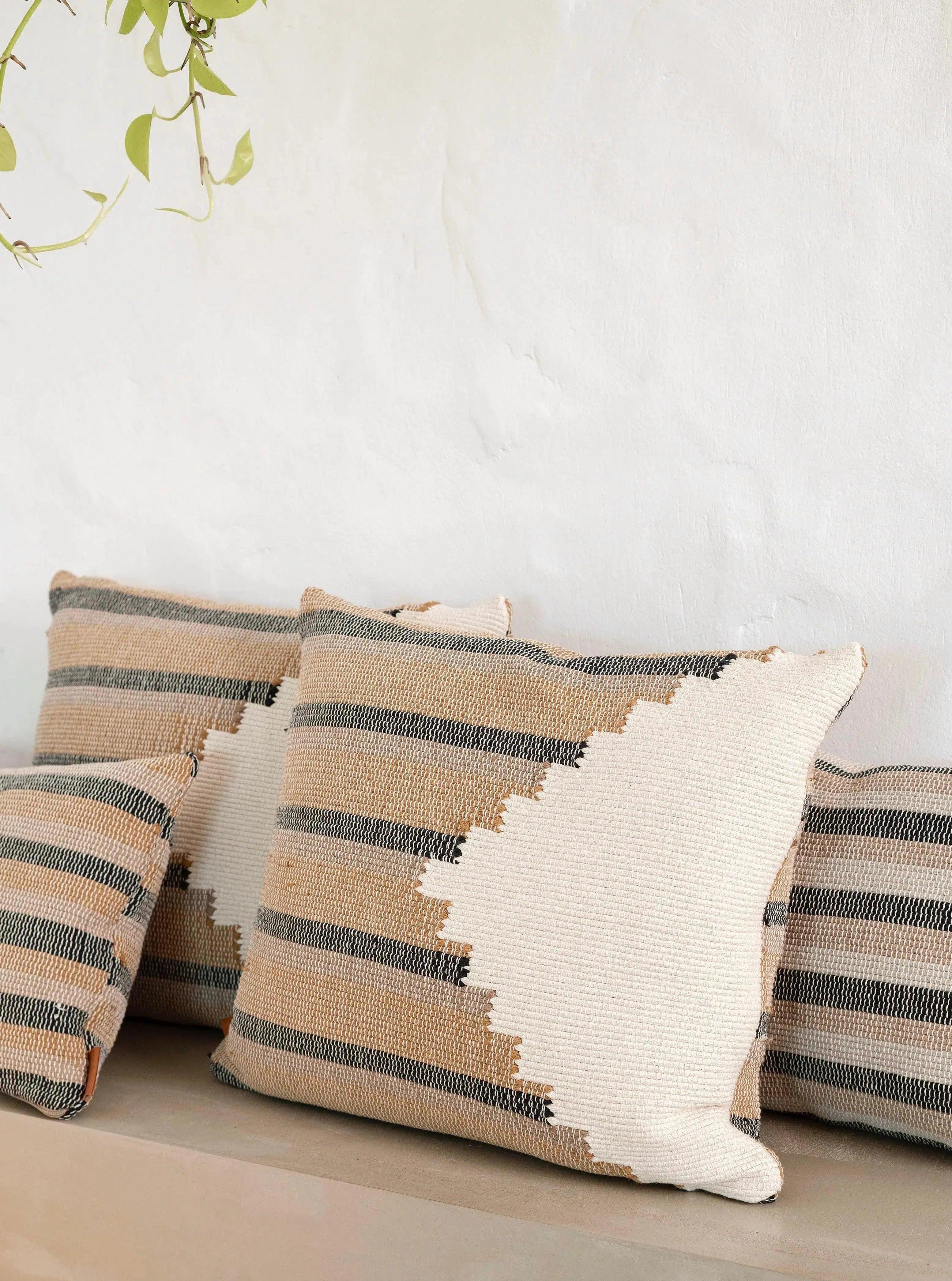 Listra Capa Almofada Camelo - Leva Oficina