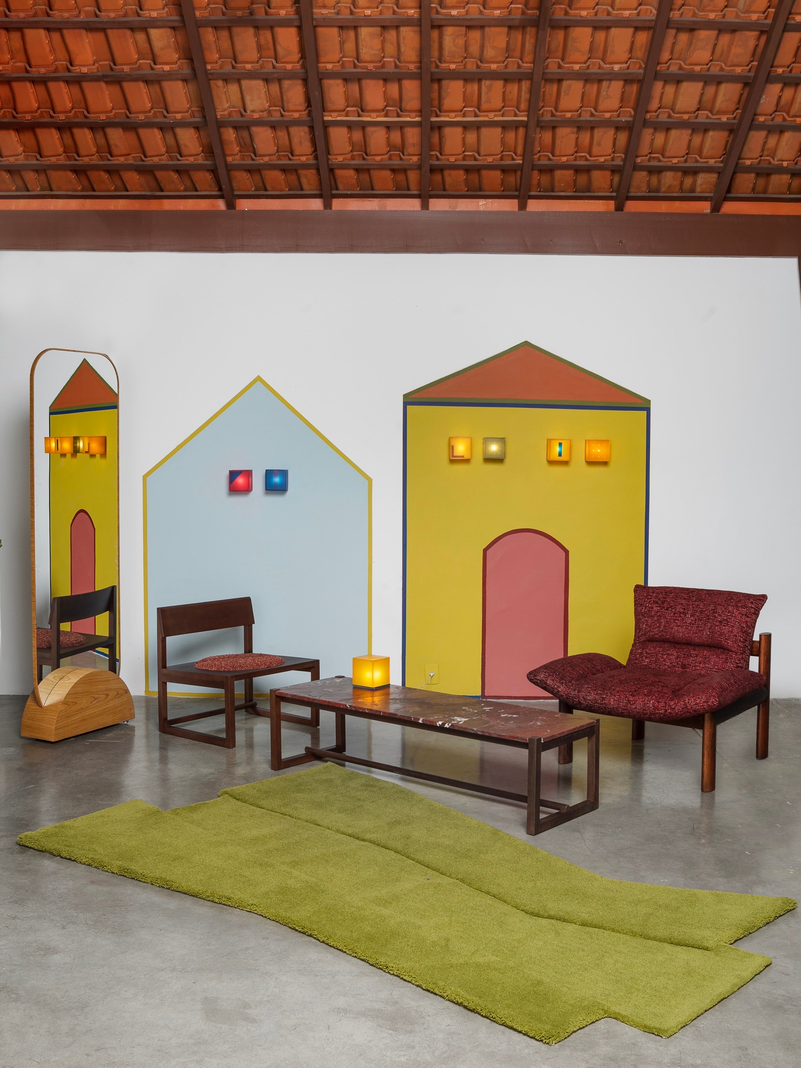 Tapete Desencontro 02 em nylon regenerado na cor Agrião em ambiente com mobiliário contemporâneo.